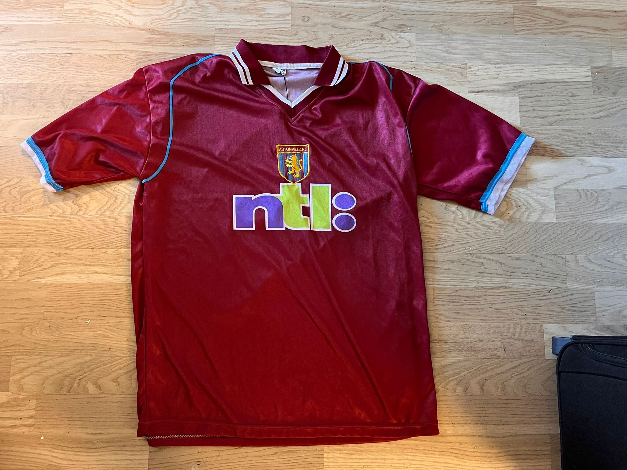 Aston Villa Hemmatröja 2001/2002 (XL) - Bild 3
